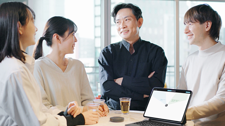 Supports simultaneous speech display that makes it easy to understand the conversation